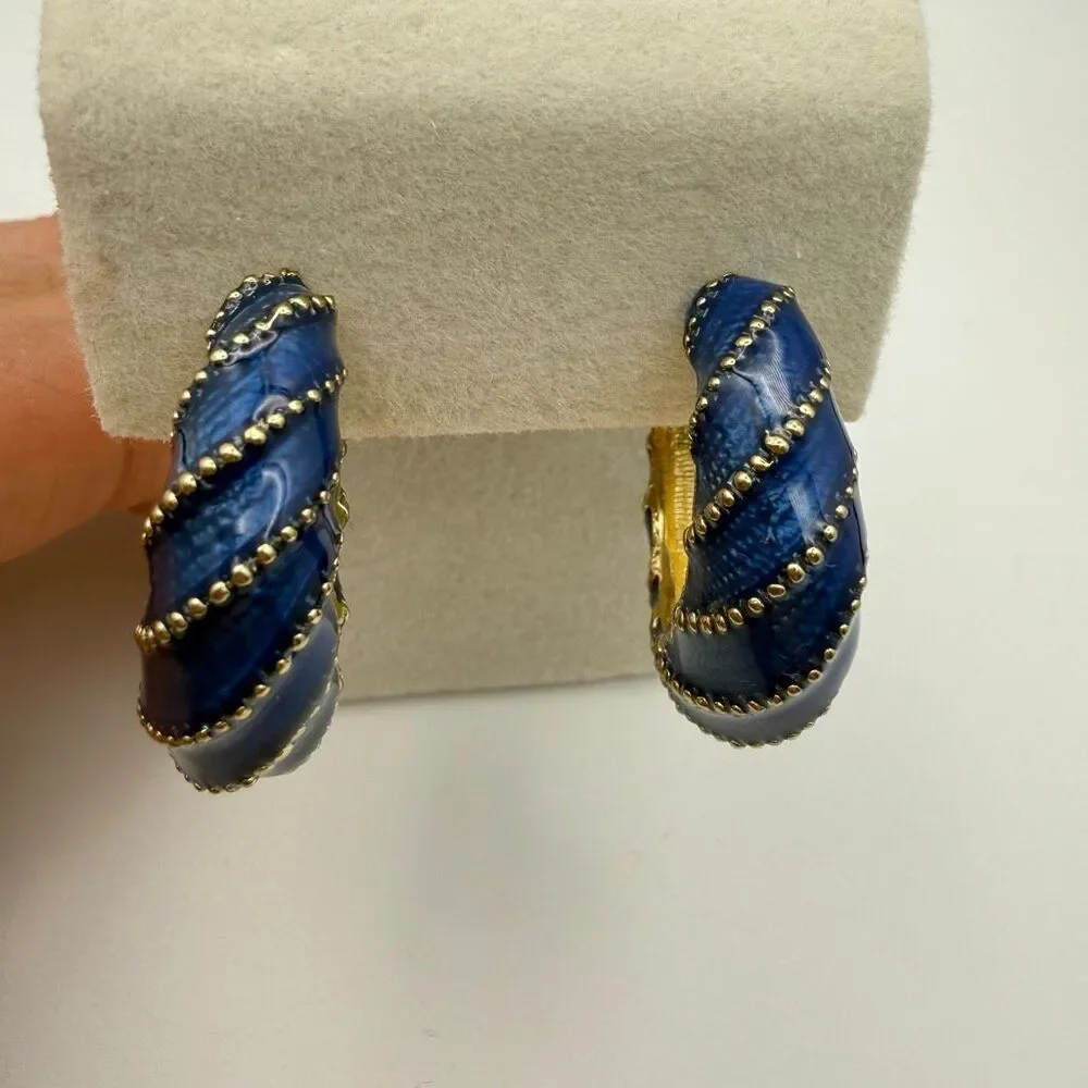 Kenneth Jay Lane Candy Blue Enamel Hoop Earrings Rhinestones Twist VTG Gold New - Picture 2 of 5